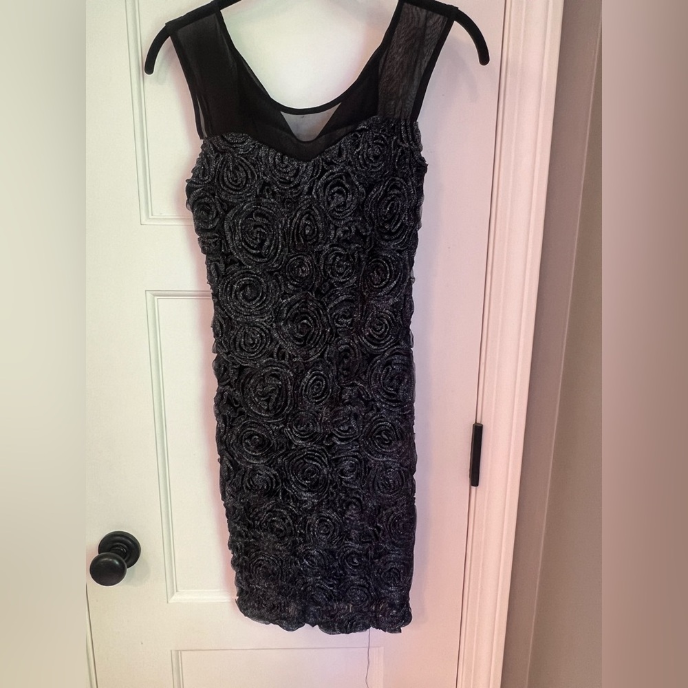 Little black dress with roses